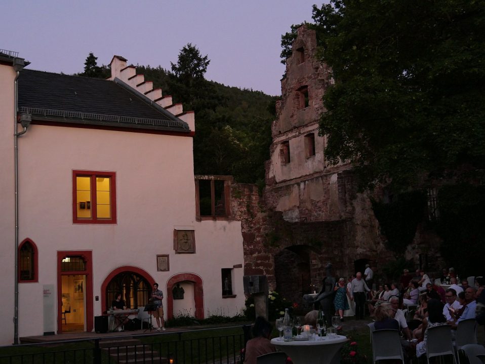 Lustwandeln auf Schloss Mildenburg